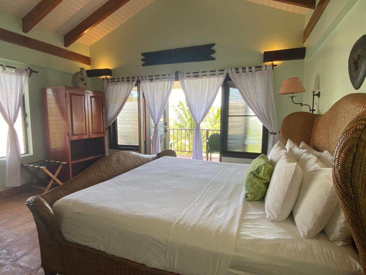 Tranquility Beach Suites Placencia Bagian luar foto